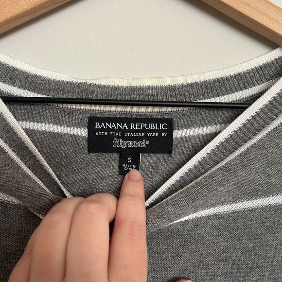 Banana Republic Filpucci Tipped Sweater Merino Wool and Cashmere - Picture 4 of 7